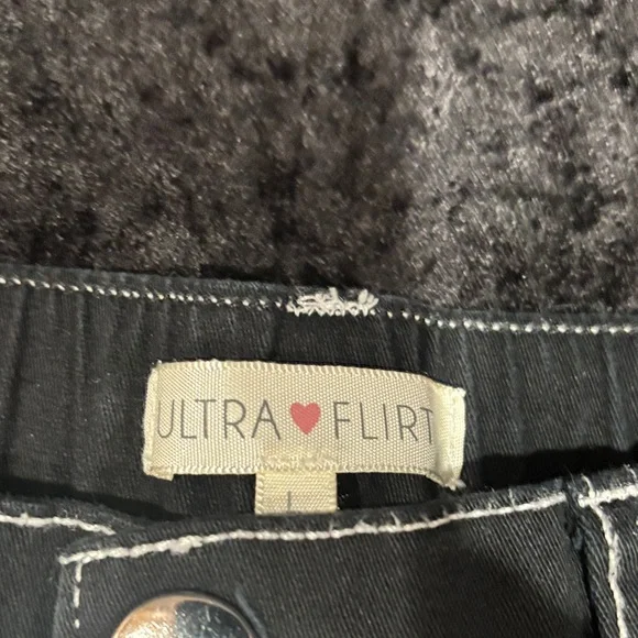 Black Ultra Stretchy Juniors Cargo Pants with White Stitching - Picture 2 of 8